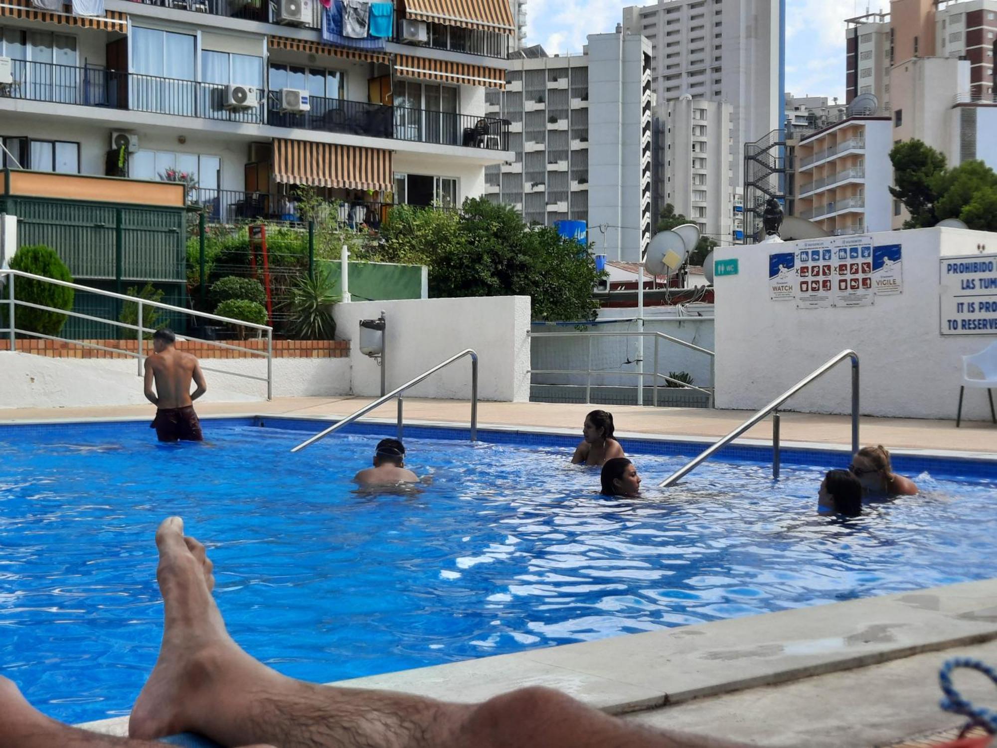 Happy Loix Wifi Aa Garage Pool Apartment Бенидорм Екстериор снимка